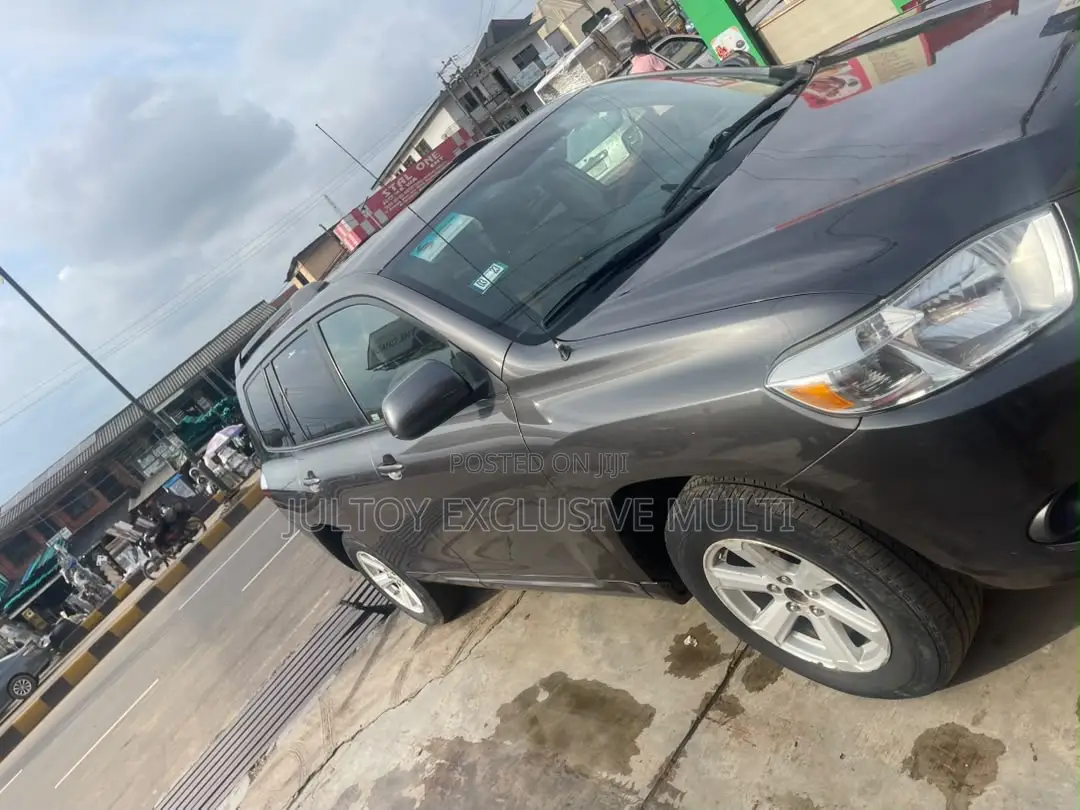 Toyota Highlander Base 2009 Gray
