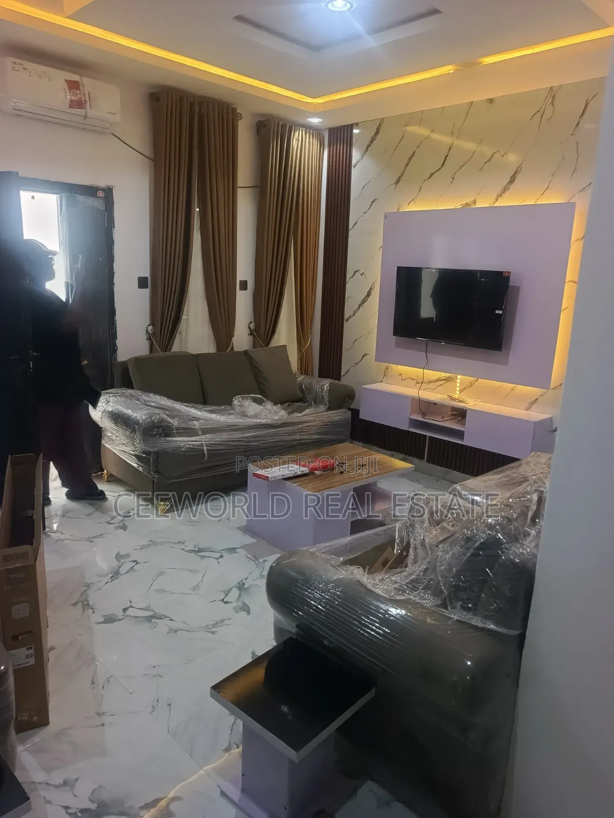 Furnished 2bdrm Apartment in Oluyole Estate for rent