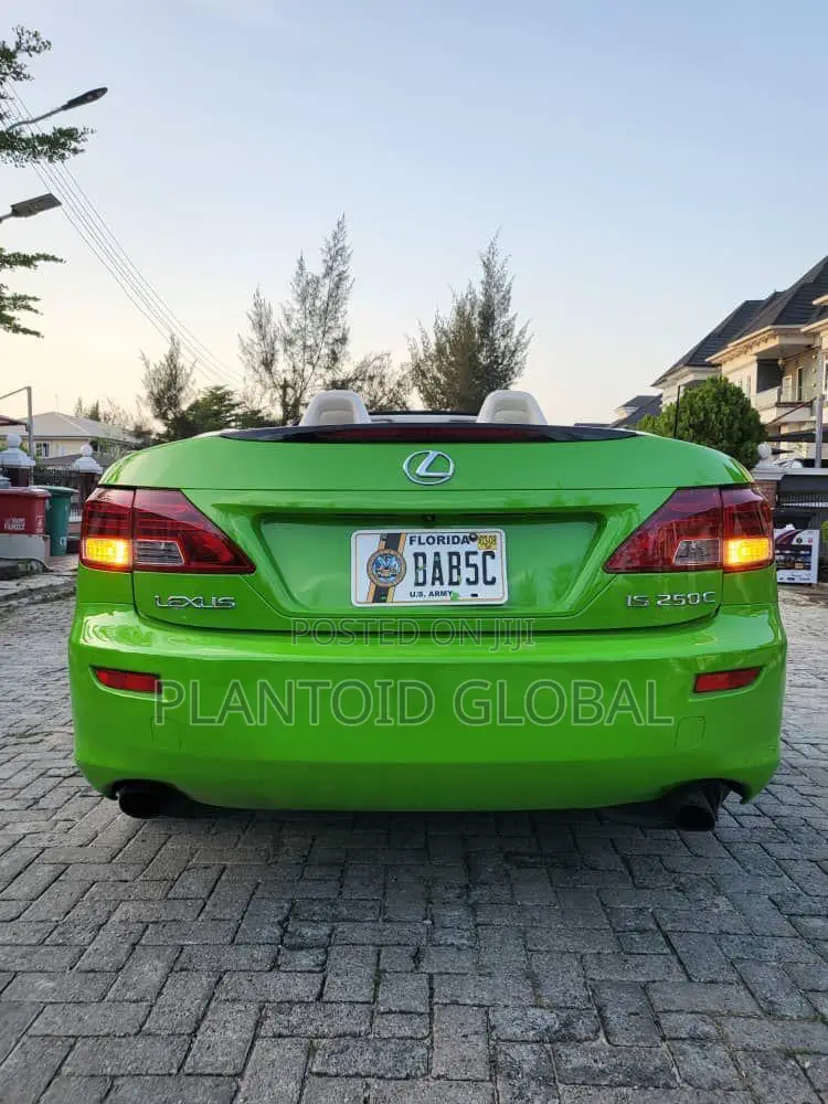Lexus IS 250 C 2012