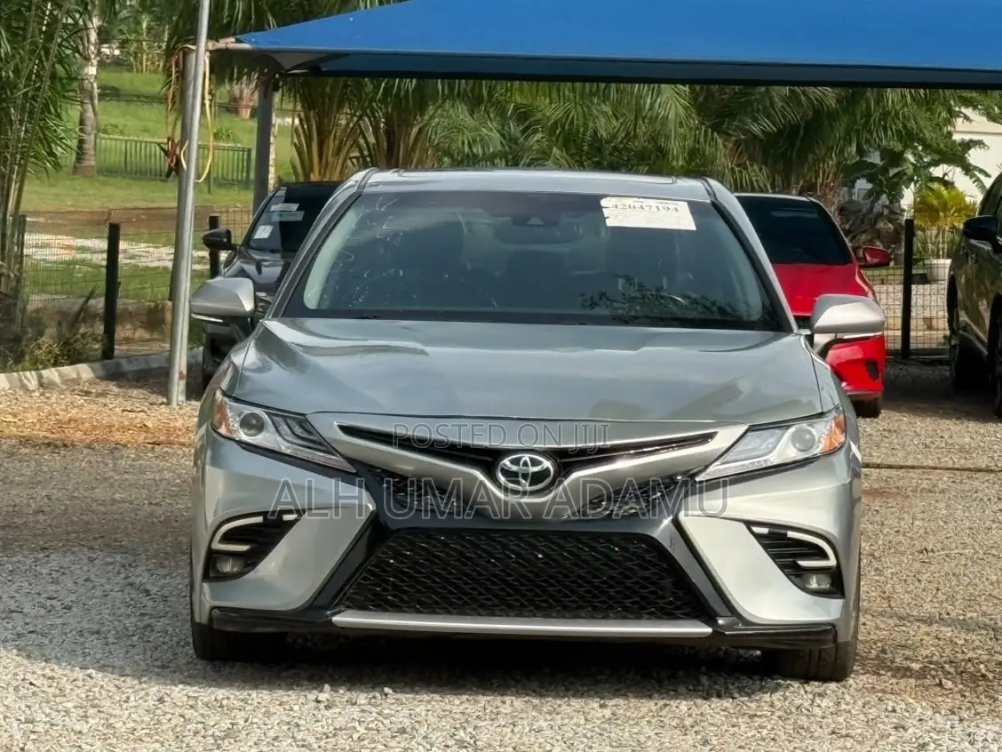 Toyota Camry 2019
