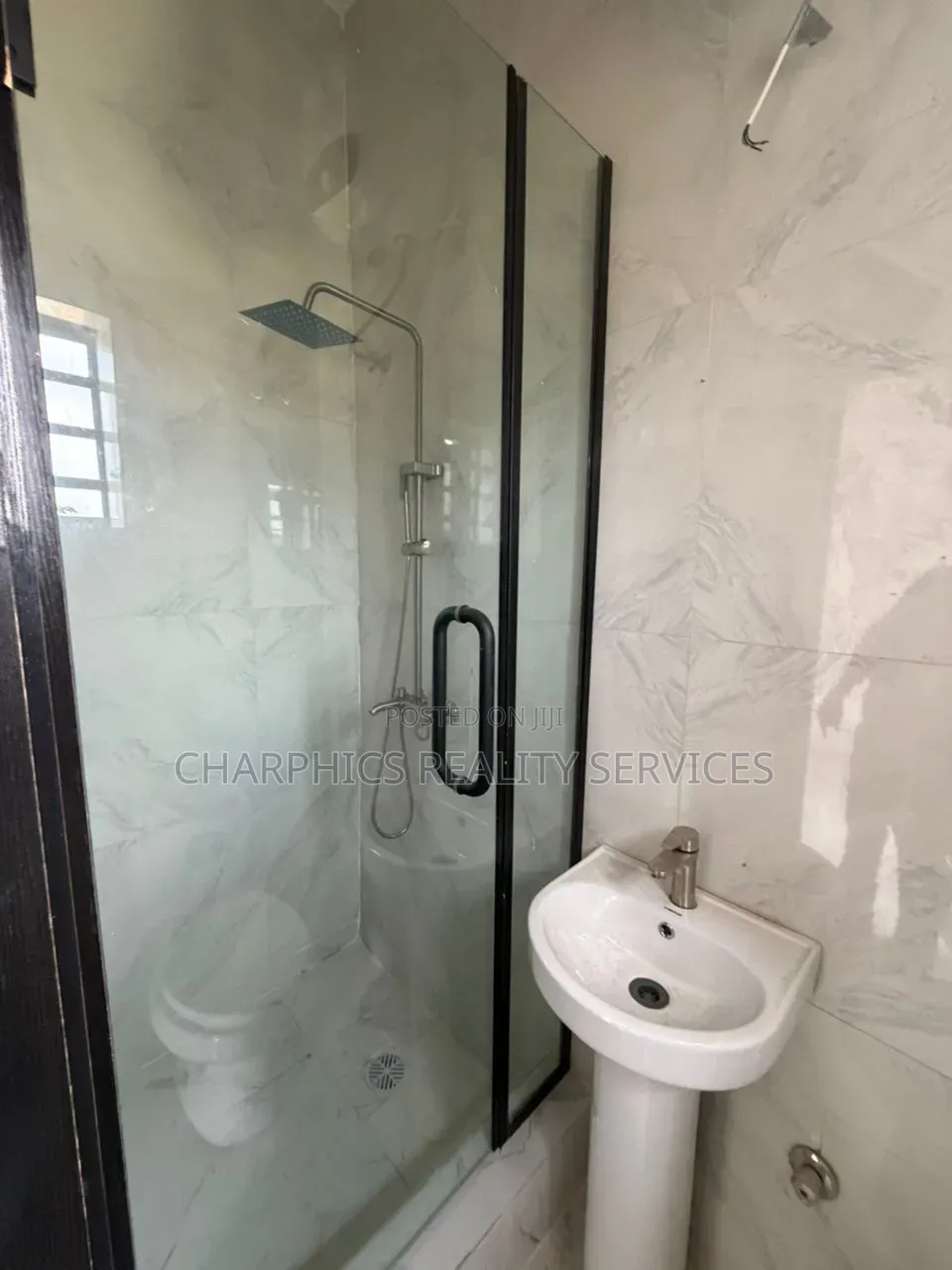 4bdrm Duplex in Mende for sale