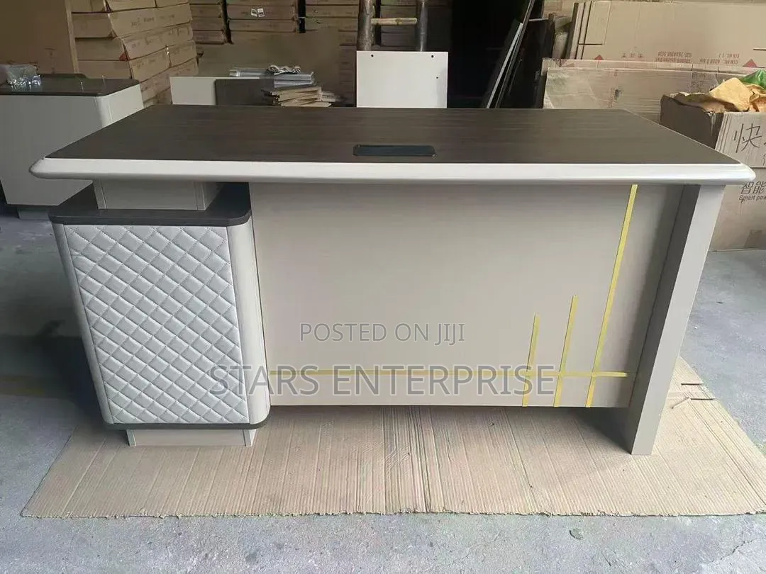 Office Table / Modern Office Desk