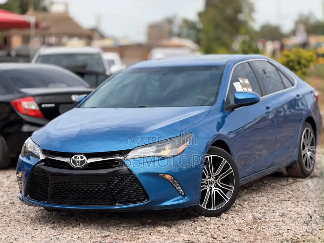 Toyota Camry 2016 Blue