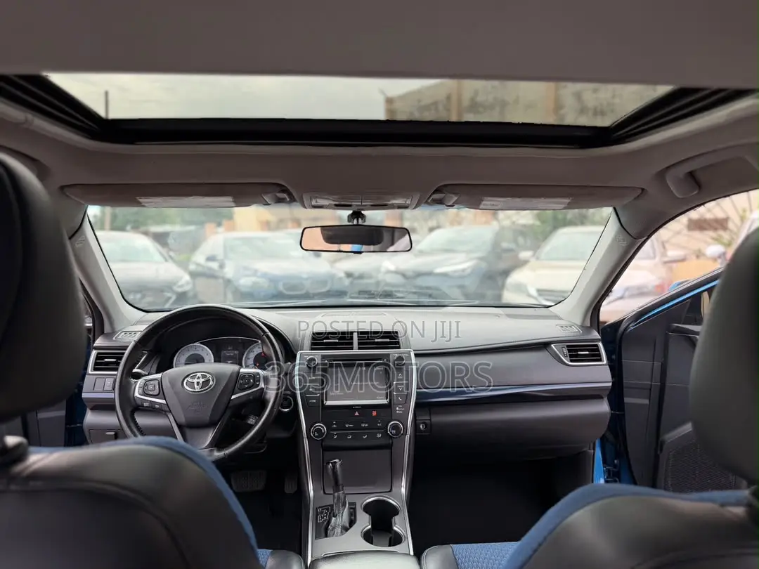 Toyota Camry 2016 Blue