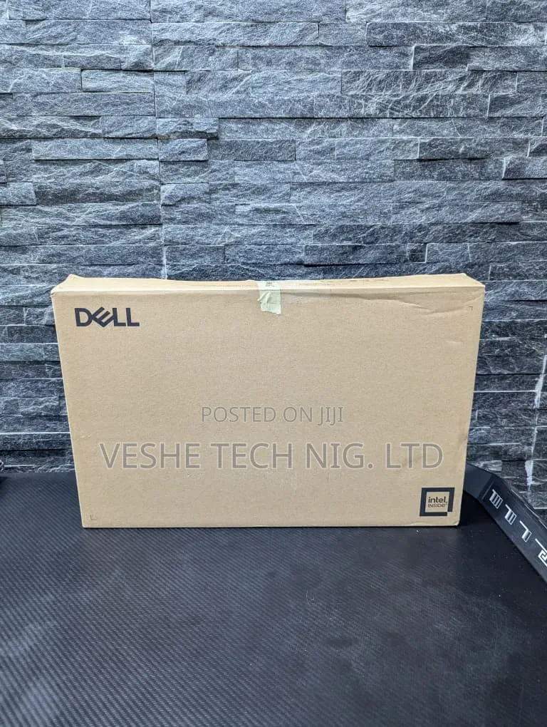 Laptop Dell Latitude 5550 32GB Intel Core Ultra 7 SSD 512GB