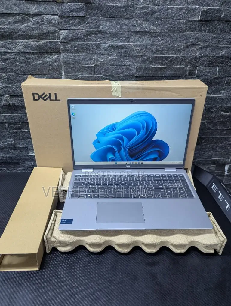 Laptop Dell Latitude 5550 32GB Intel Core Ultra 7 SSD 512GB