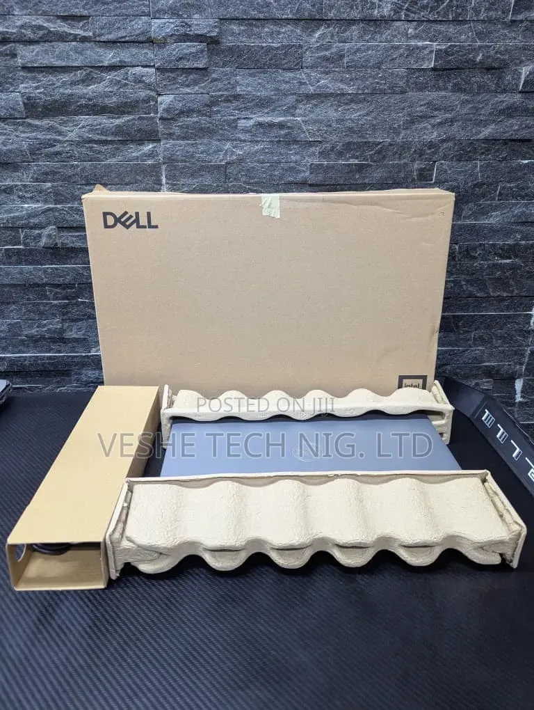 Laptop Dell Latitude 5550 32GB Intel Core Ultra 7 SSD 512GB