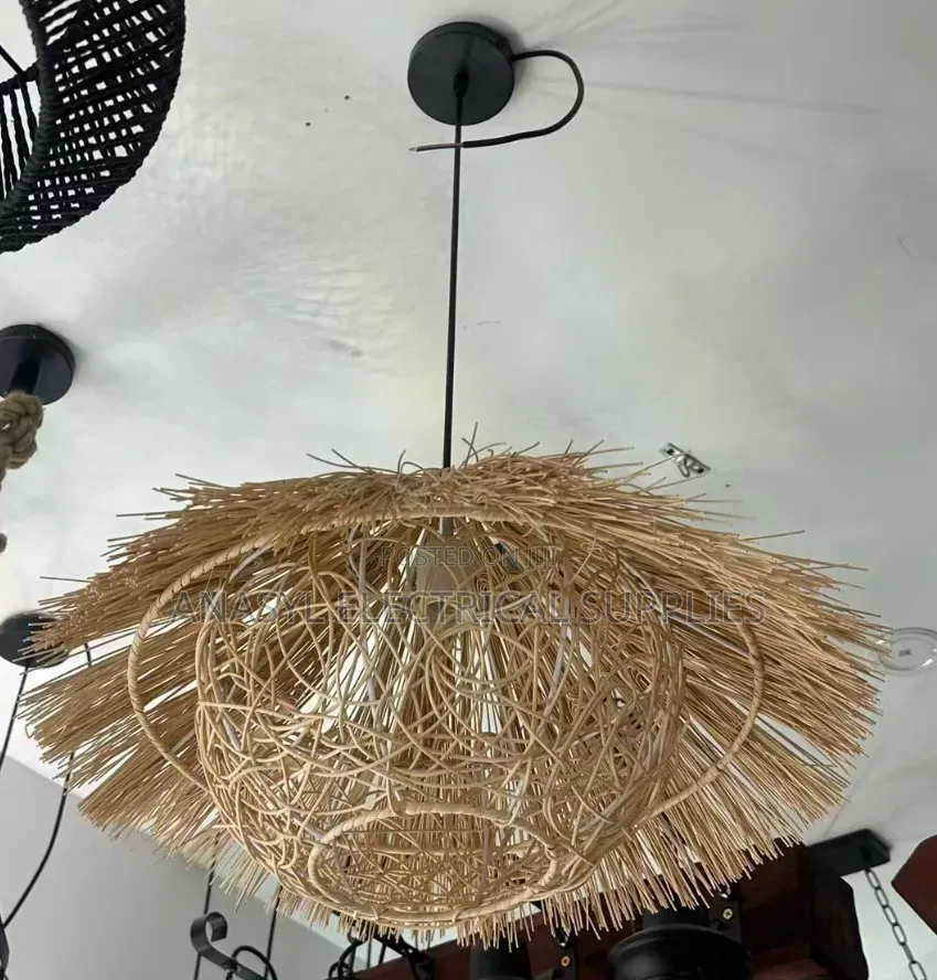 Modern Bohemian-Style Natural Grass and Rattan Woven Pendant Light