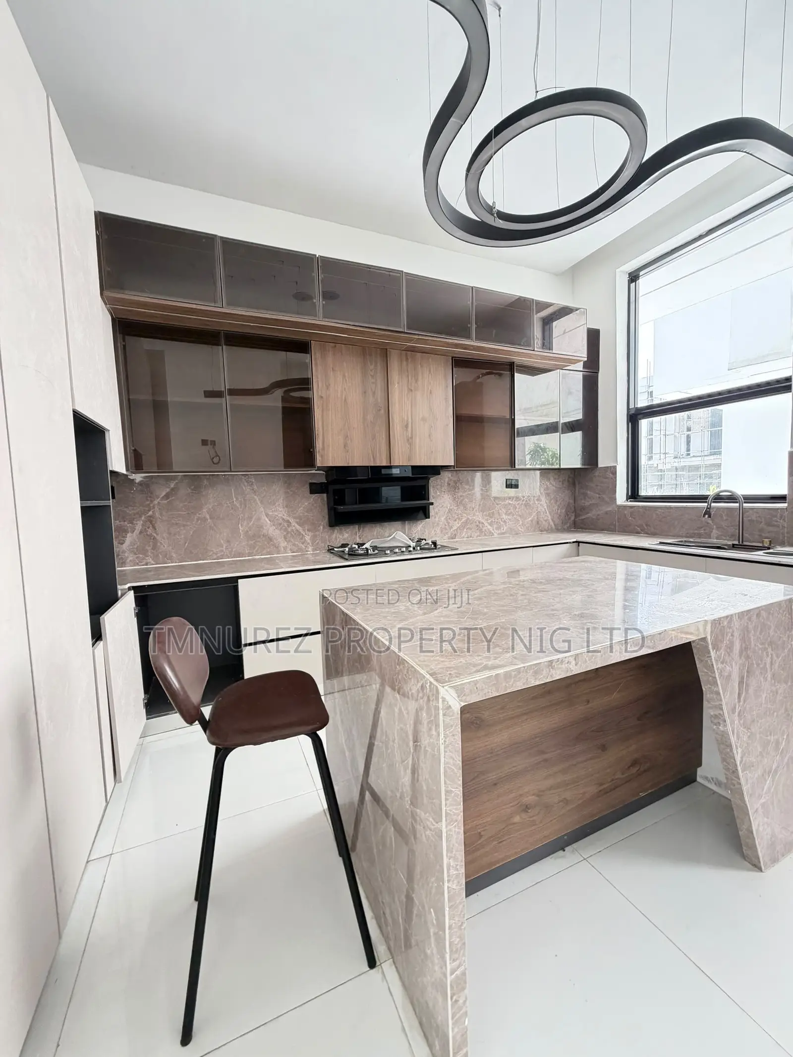 5bdrm Duplex in Lekki for sale