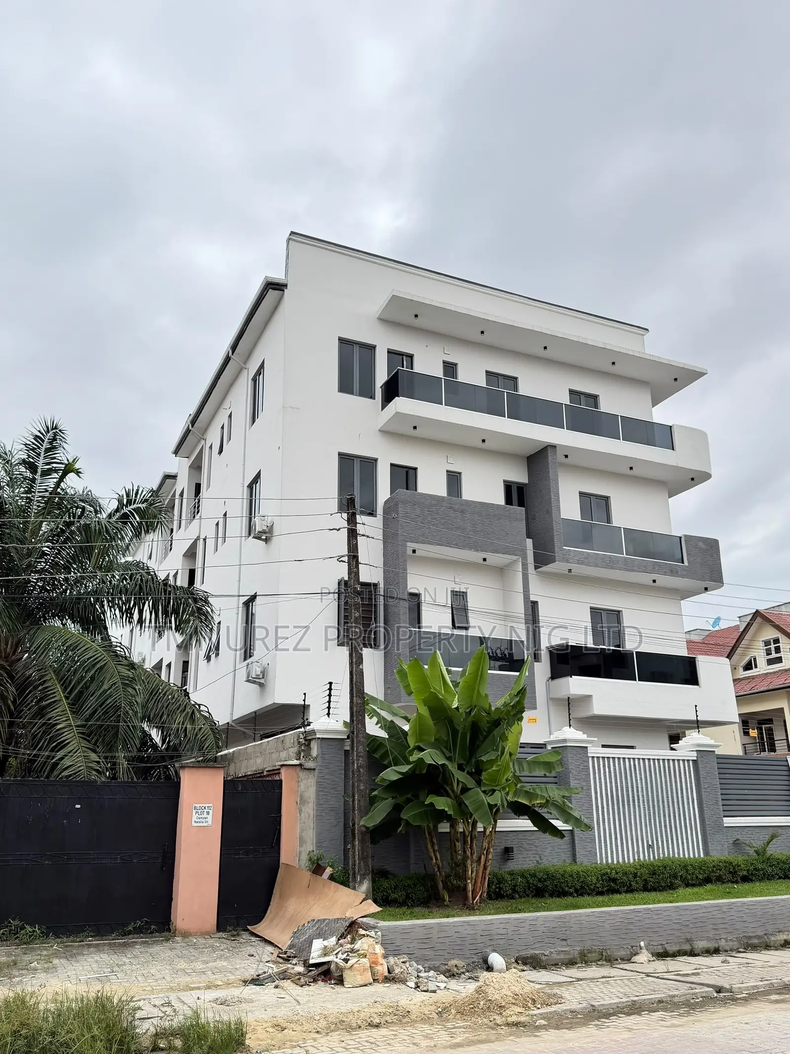 3bdrm Duplex in Lekki for sale
