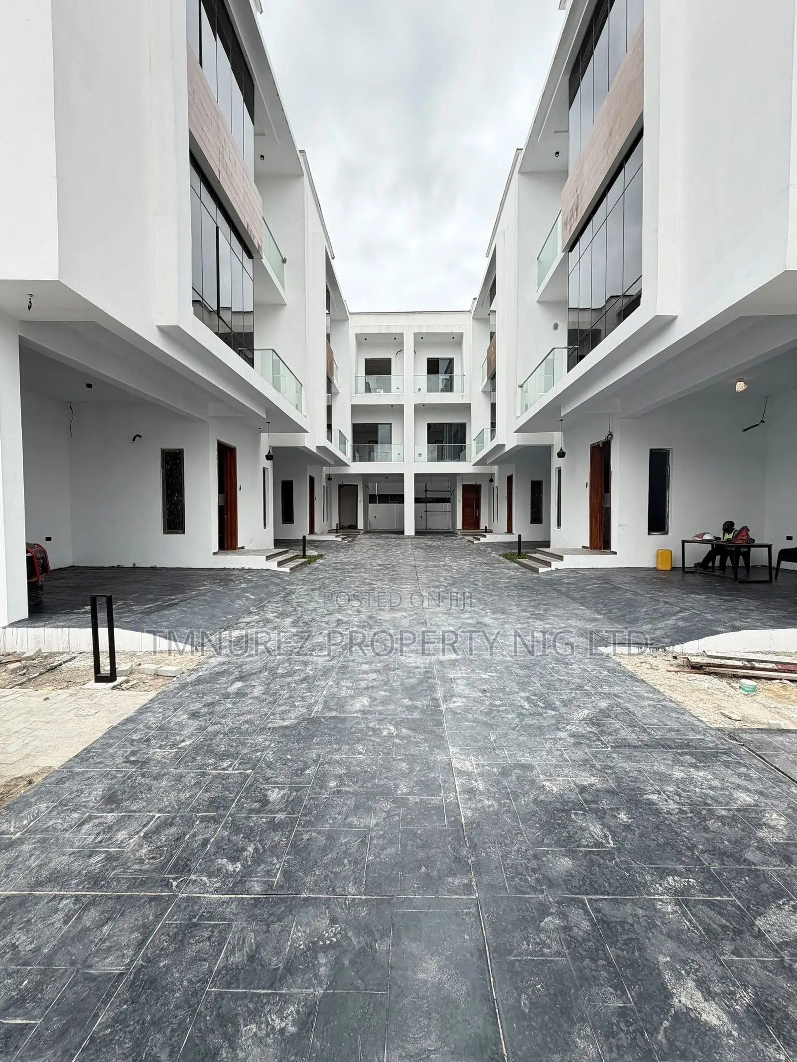 4bdrm Duplex in Lekki for sale