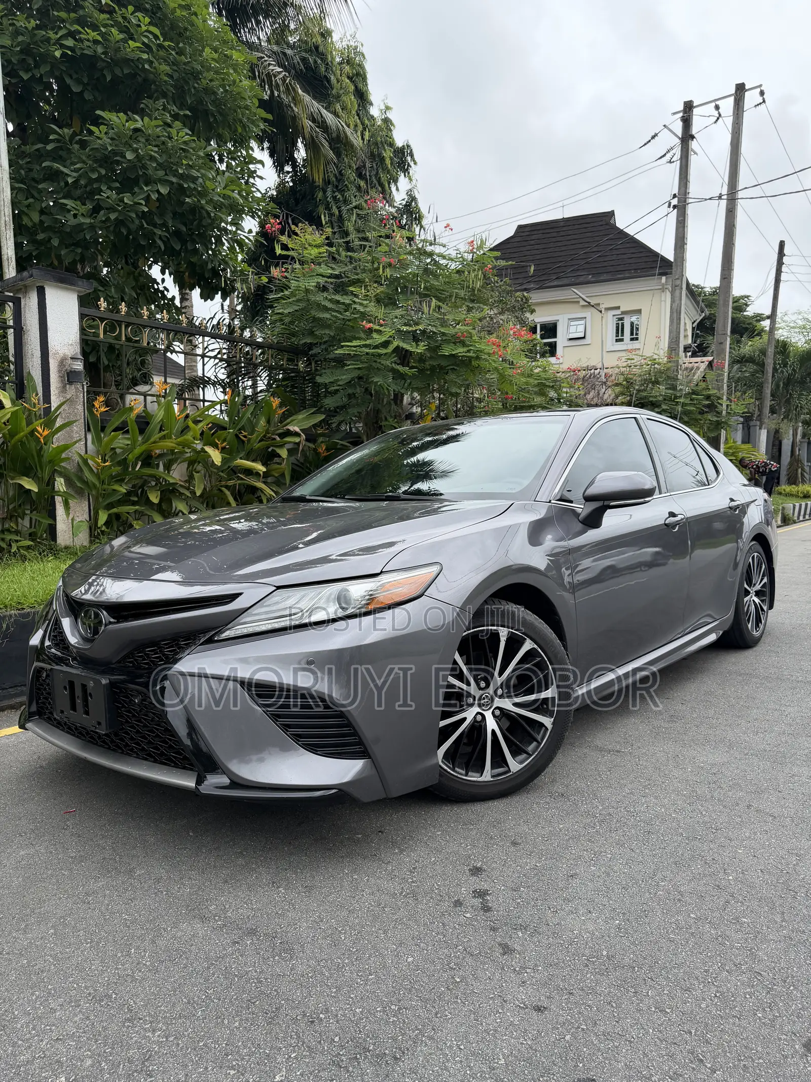 Toyota Camry XSE FWD (2.5L 4cyl 8AM) 2018 Gray