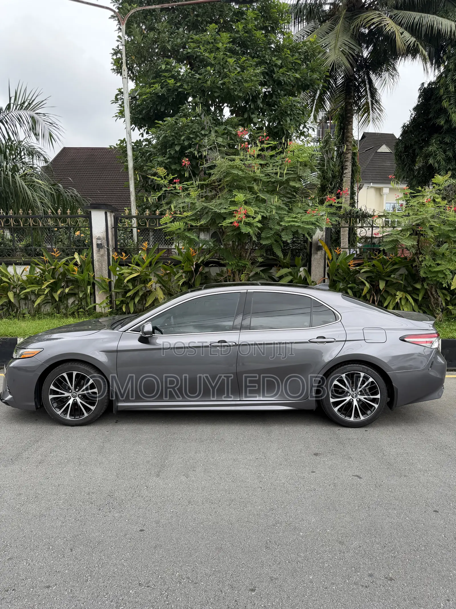 Toyota Camry XSE FWD (2.5L 4cyl 8AM) 2018 Gray