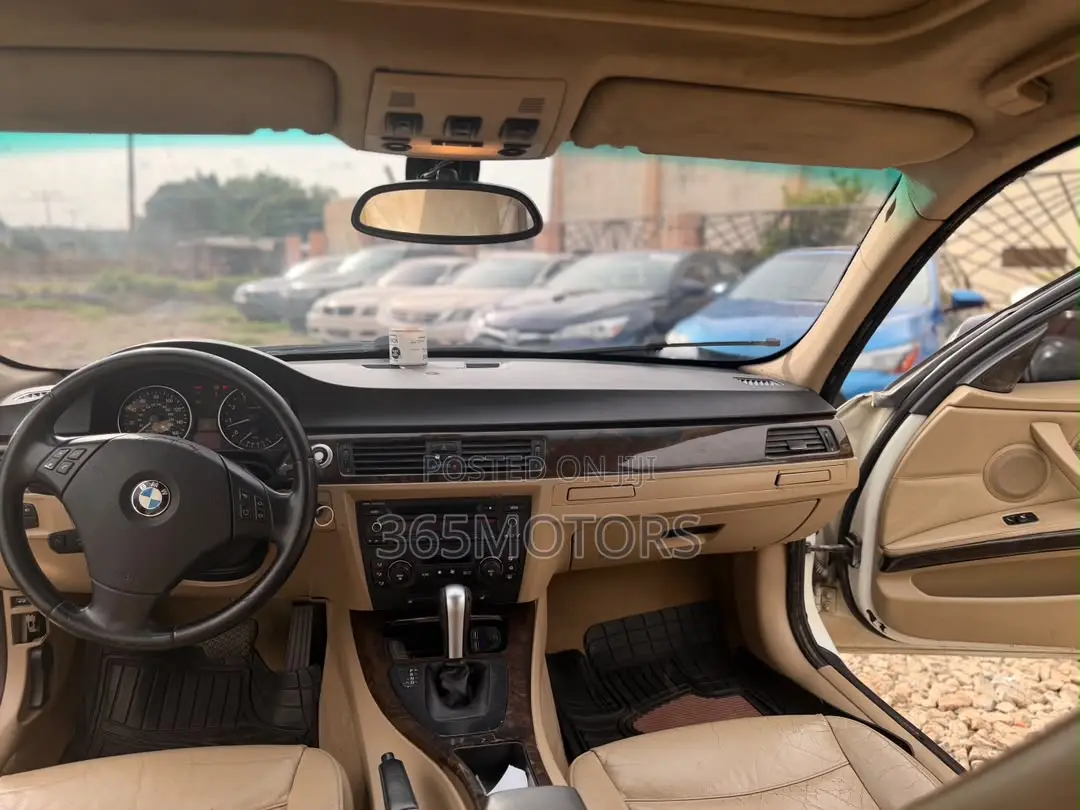 BMW 325i 2007 White