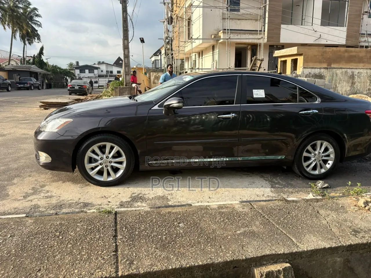 Lexus ES 350 2011 Brown