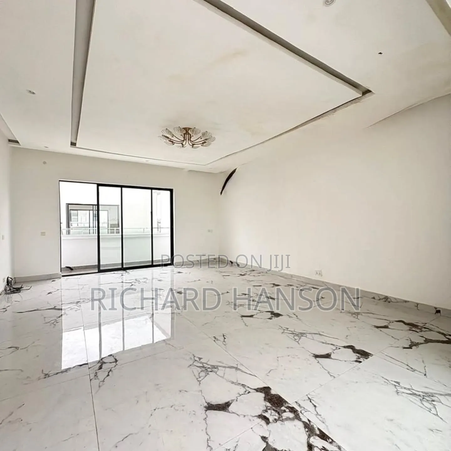 4bdrm Duplex in Inside Vgc for sale