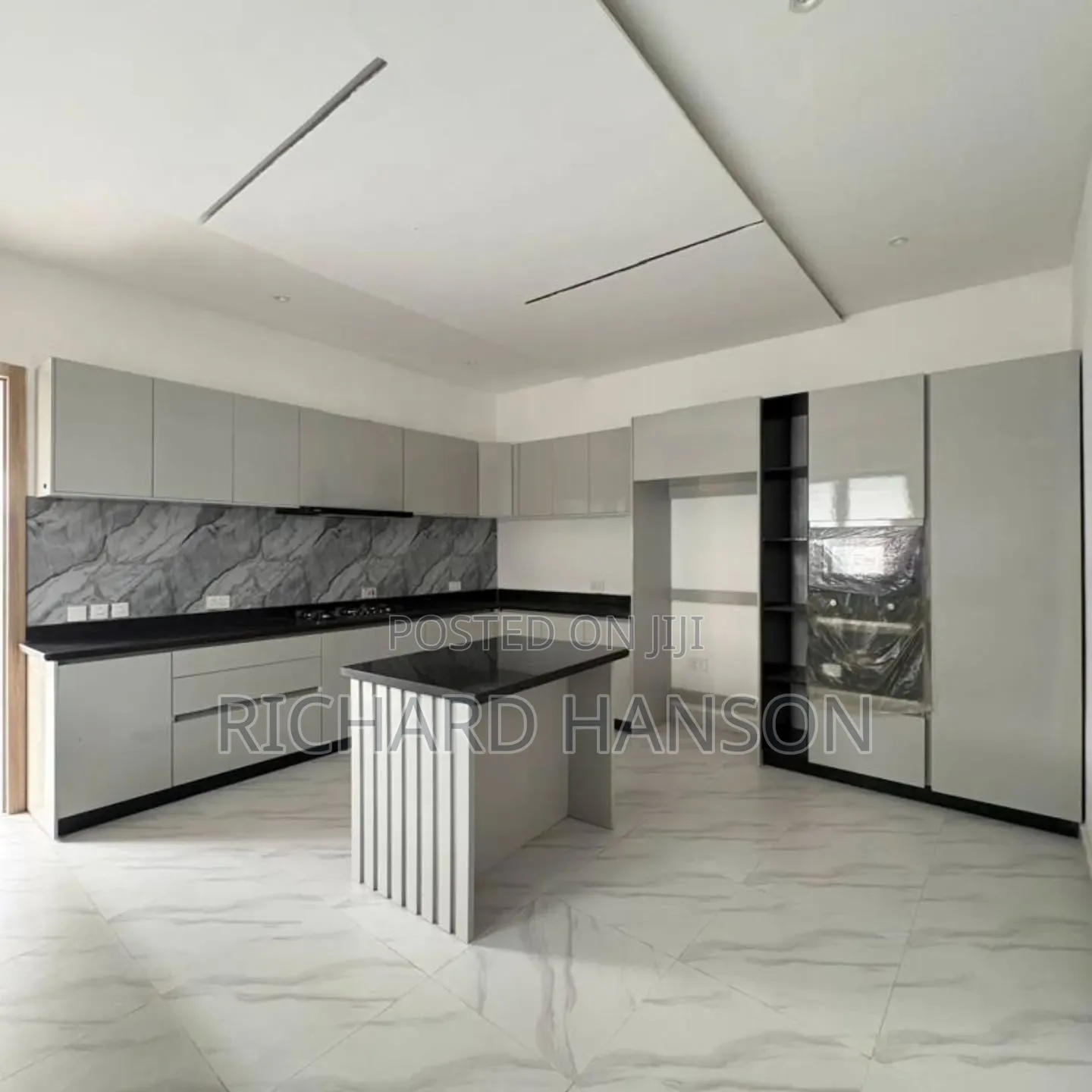 4bdrm Duplex in Inside Vgc for sale