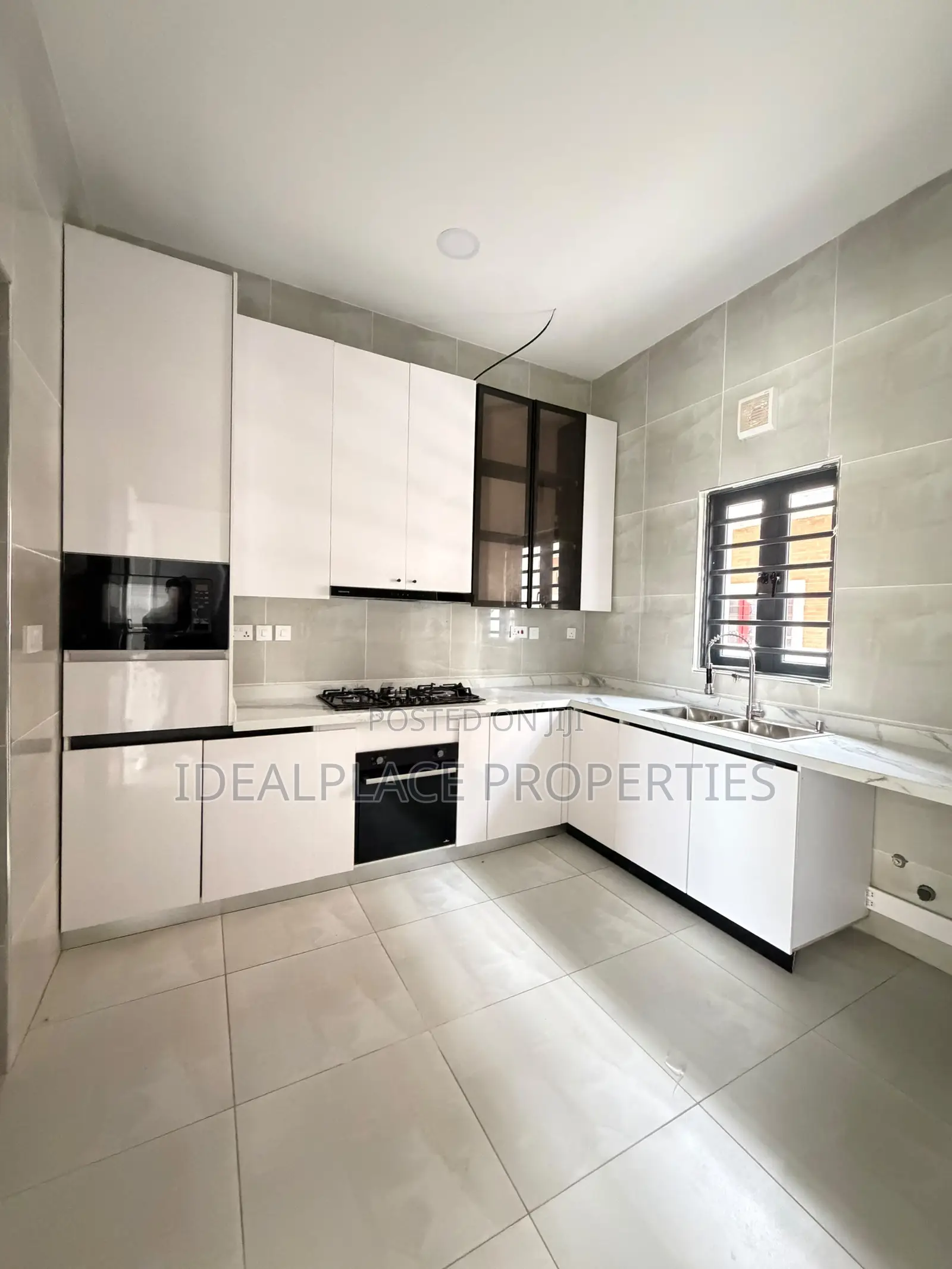 4bdrm Townhouse/Terrace in Victoria Island for sale