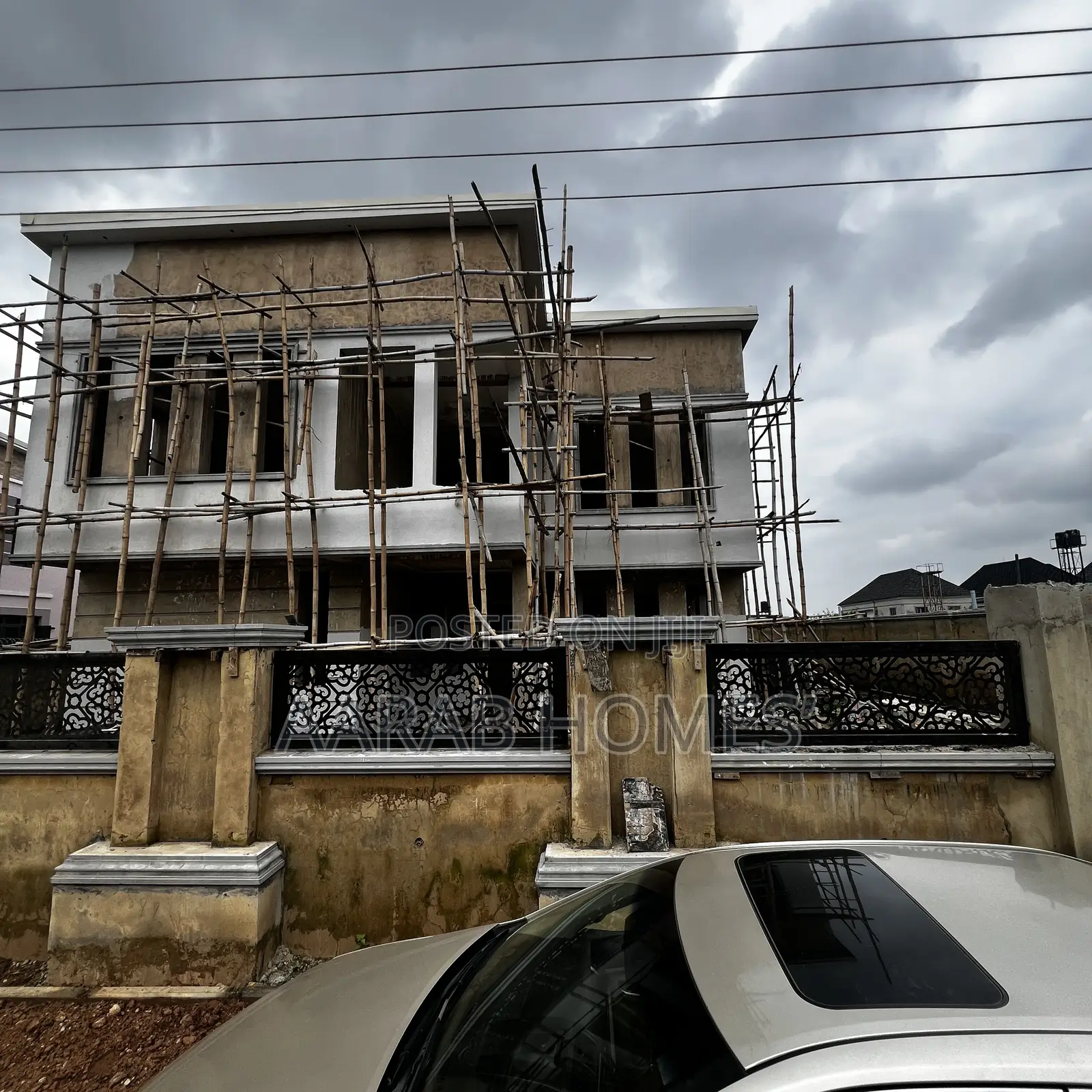 5bdrm Duplex in Gwarinpa for sale
