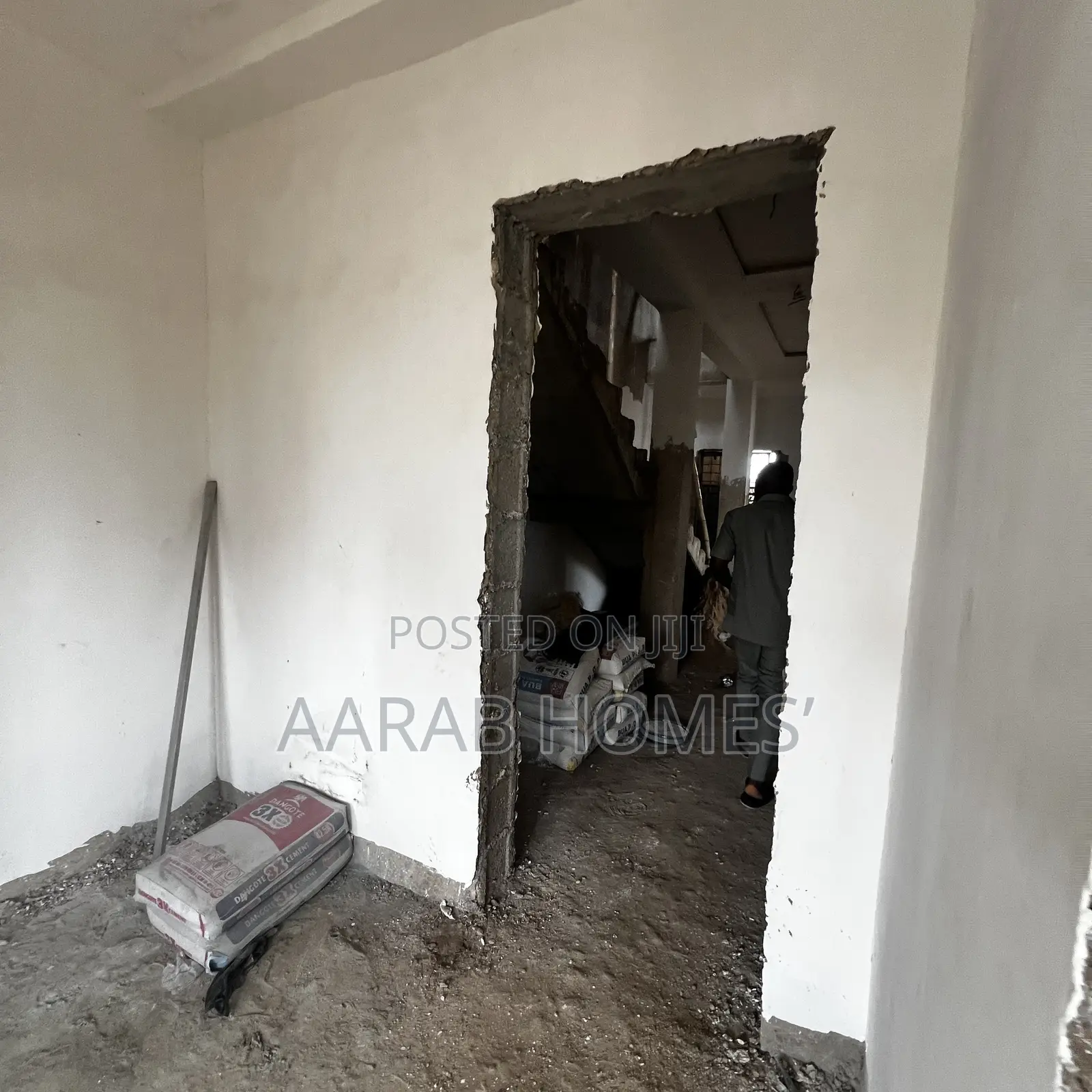 5bdrm Duplex in Gwarinpa for sale