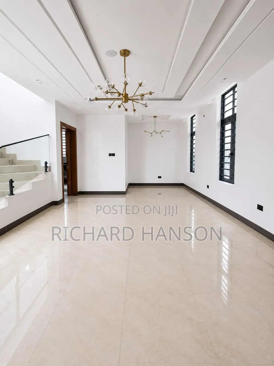5bdrm Duplex in In Lekki for sale
