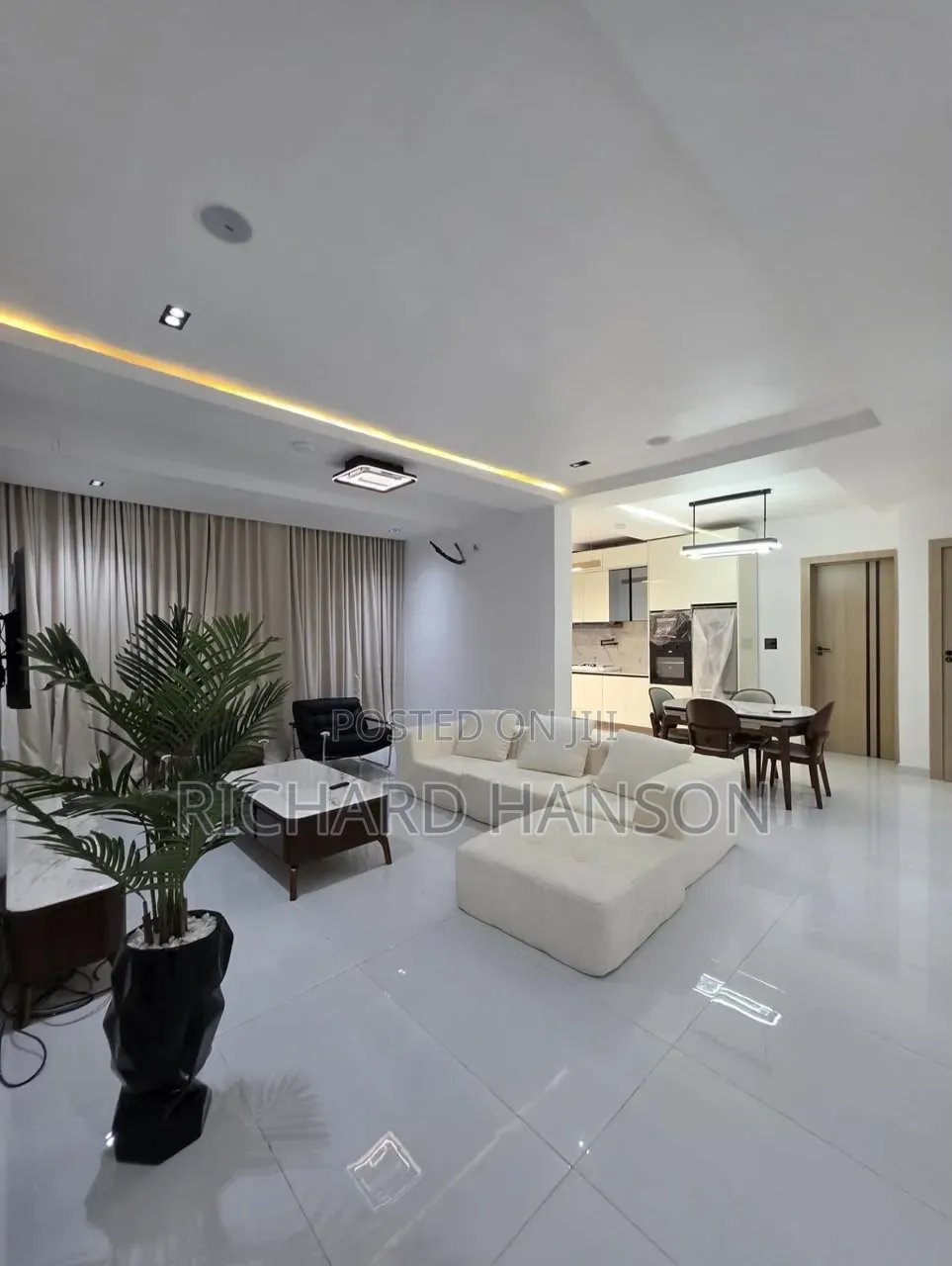 Furnished 3bdrm Apartment in In Lekki Phase 1 for sale