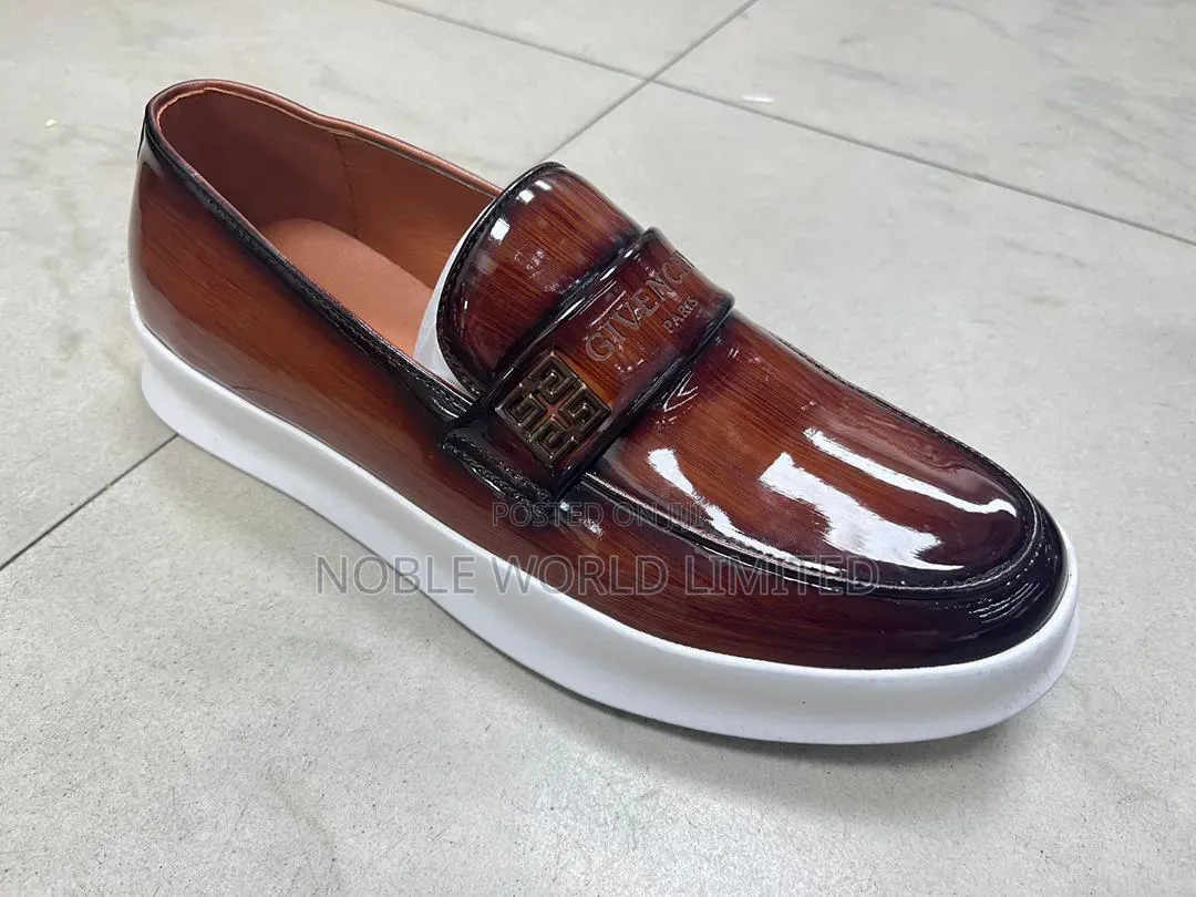 Givenchy Glossy Men's Black/Brown Shoes CKA 7j