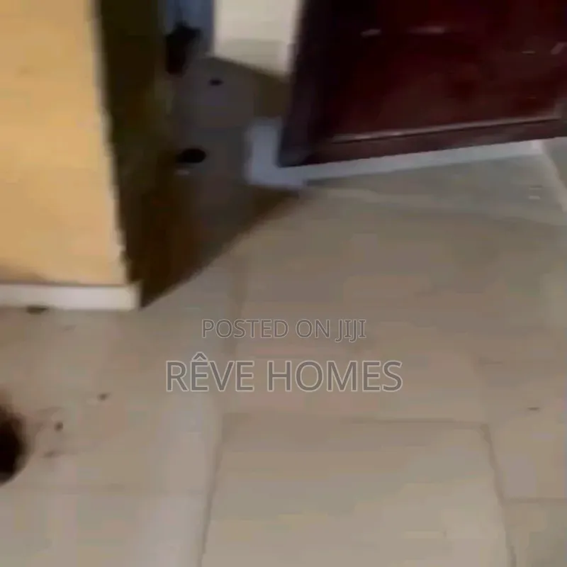 Mini Flat in Adekunle for rent
