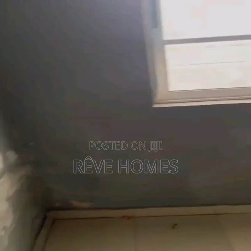 Mini Flat in Adekunle for rent