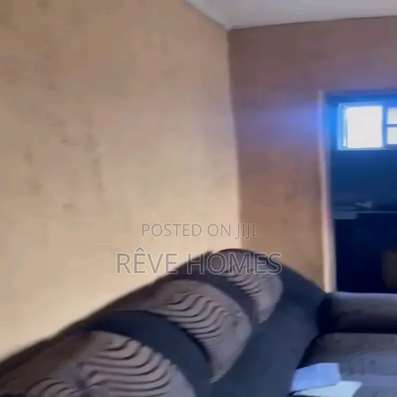Mini Flat in Adekunle for rent
