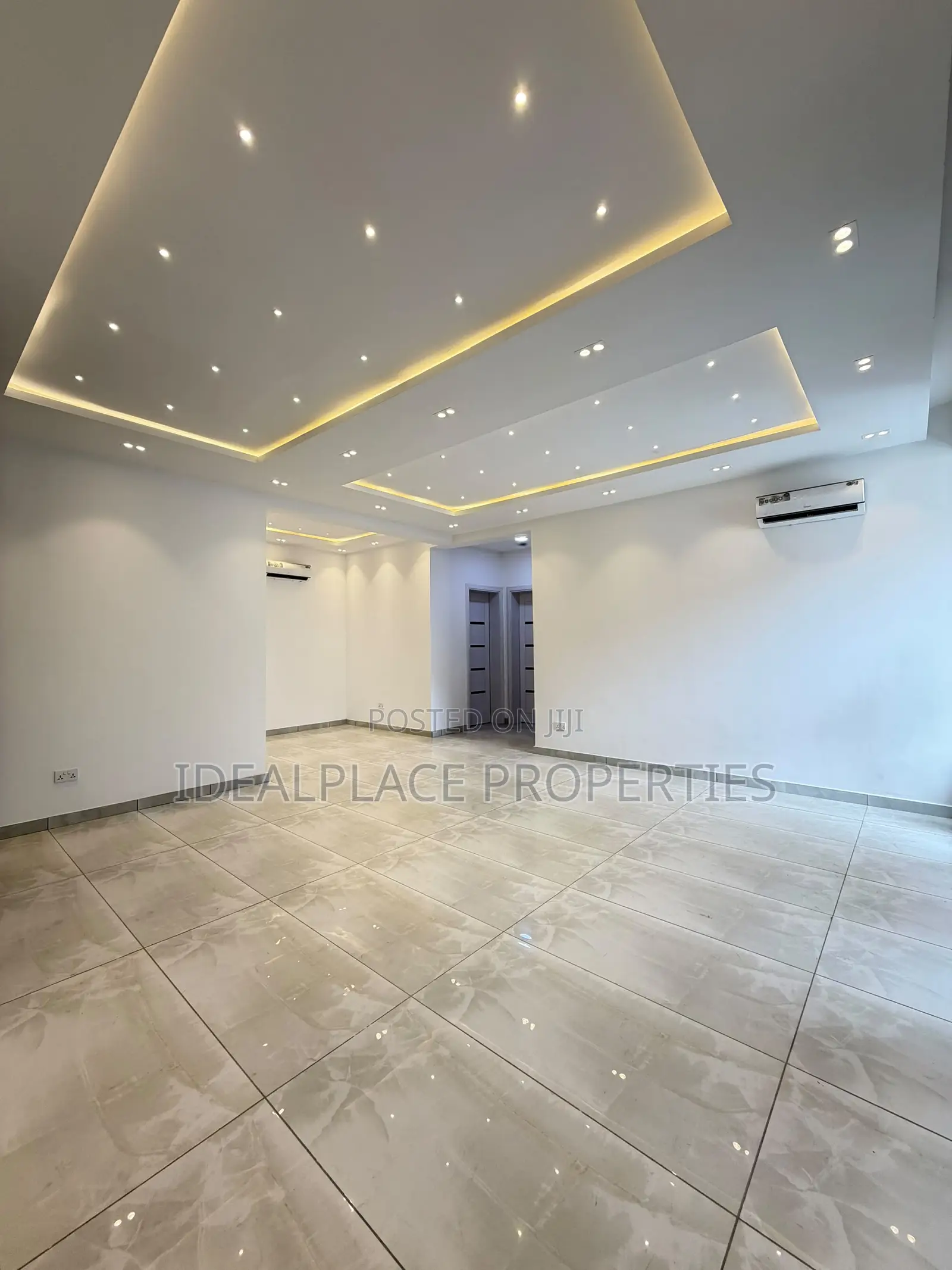3bdrm Apartment in Lekki Phase 1 for sale