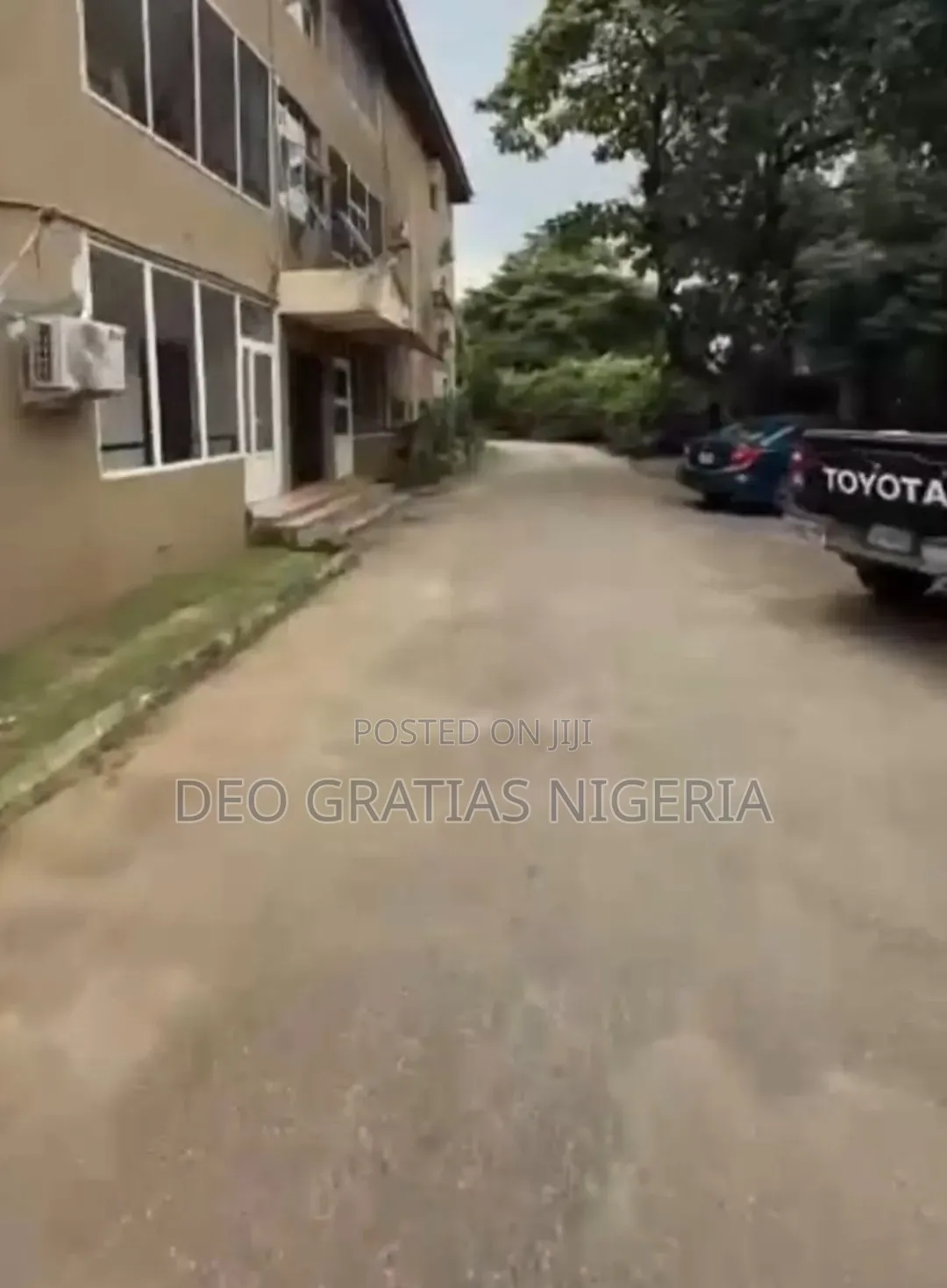 3bdrm Block of Flats in Mini Estate, Wuse 2 for sale