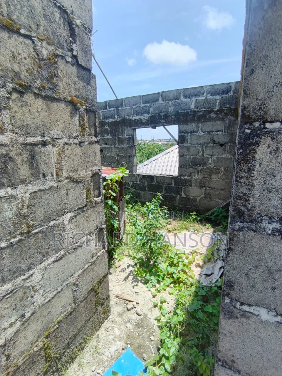 Land With Structure 92m Sangotedo
