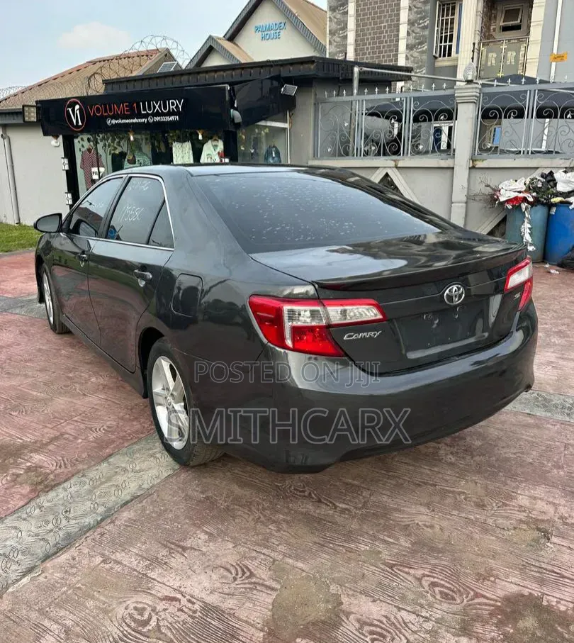 Toyota Camry 2012 Gray