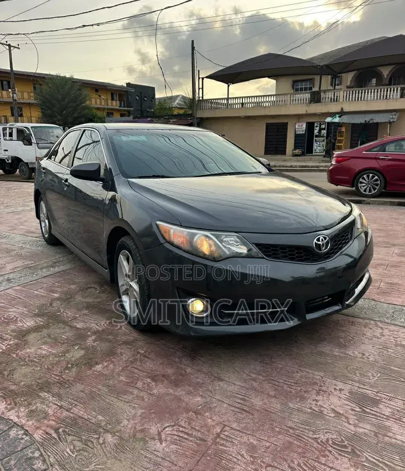 Toyota Camry 2012 Gray