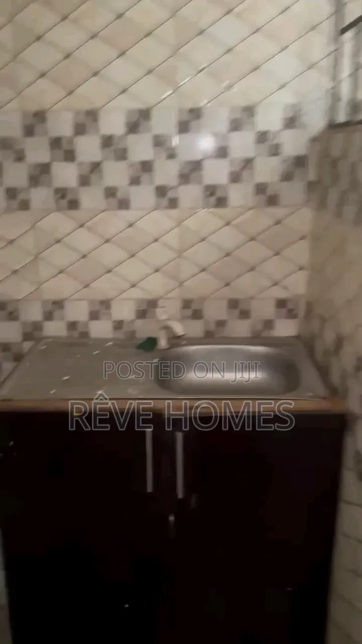 Studio Apartment in Abule-Ijesha for rent