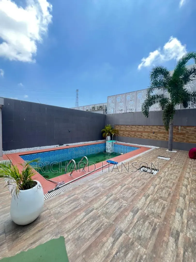 5bdrm Mansion in Banana Island for sale