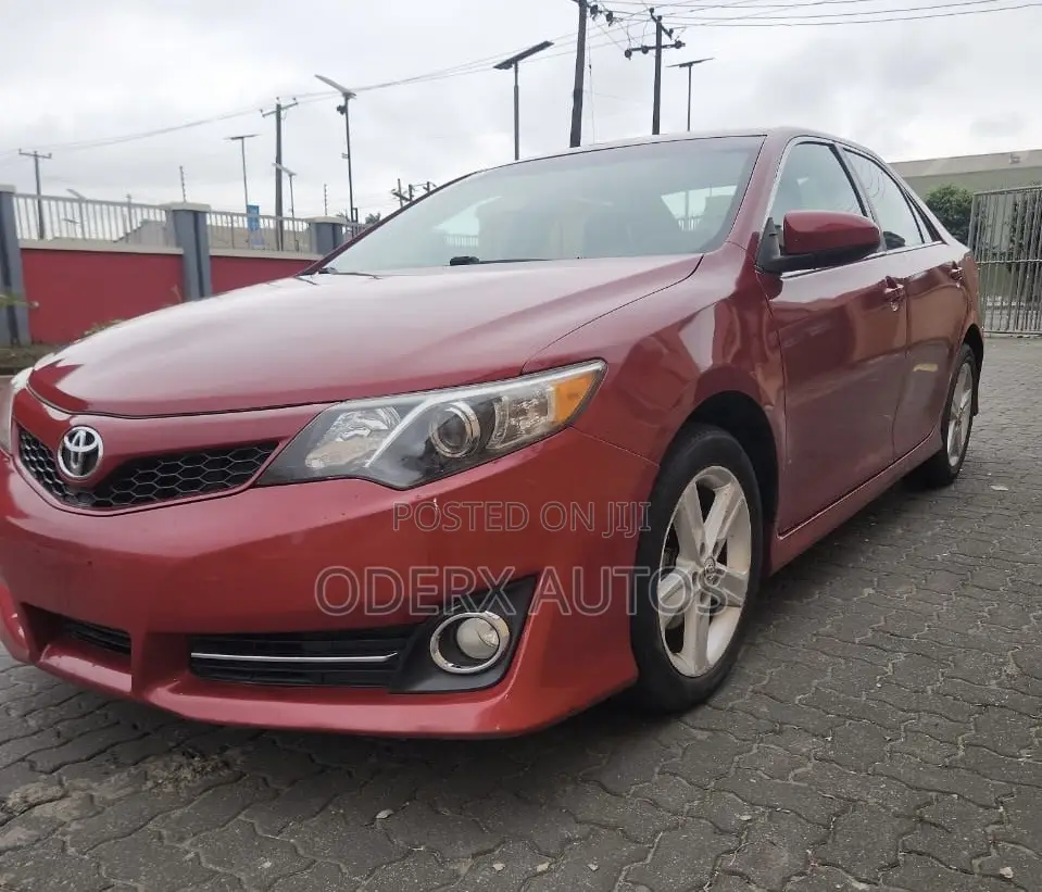 Toyota Camry SE Sport 4dr Sedan (2.5L 4cyl 6A) 2014 Red