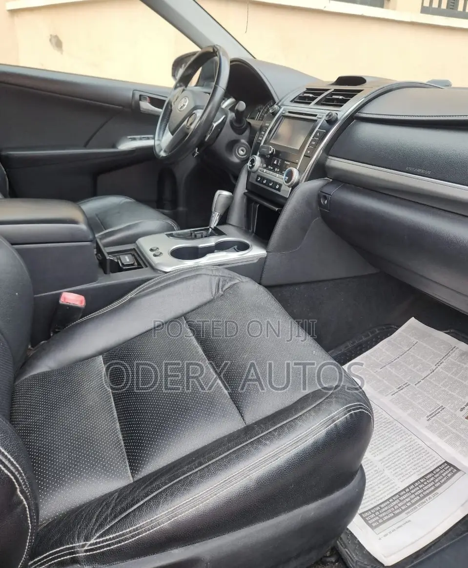 Toyota Camry SE Sport 4dr Sedan (2.5L 4cyl 6A) 2014 Red
