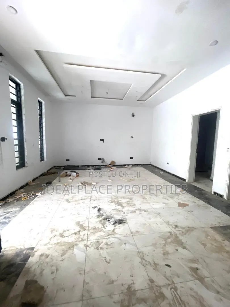 3bdrm Townhouse/Terrace in VGC / Ajah for sale