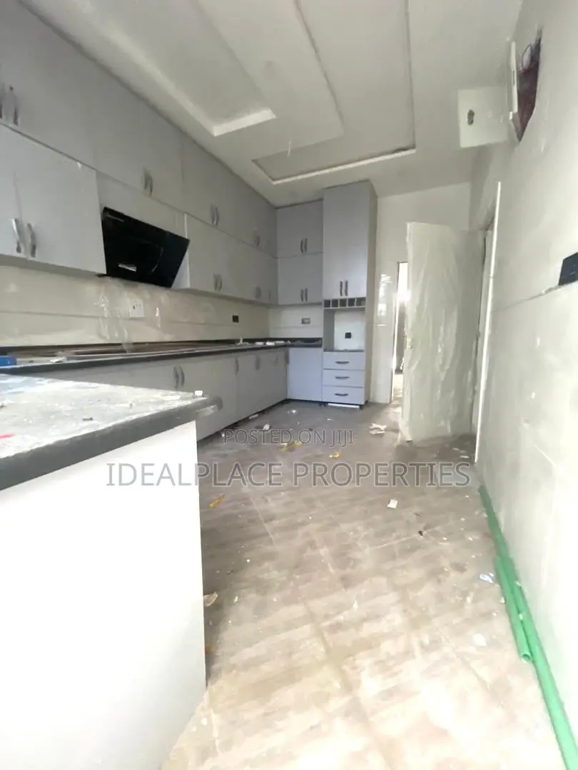 3bdrm Townhouse/Terrace in VGC / Ajah for sale