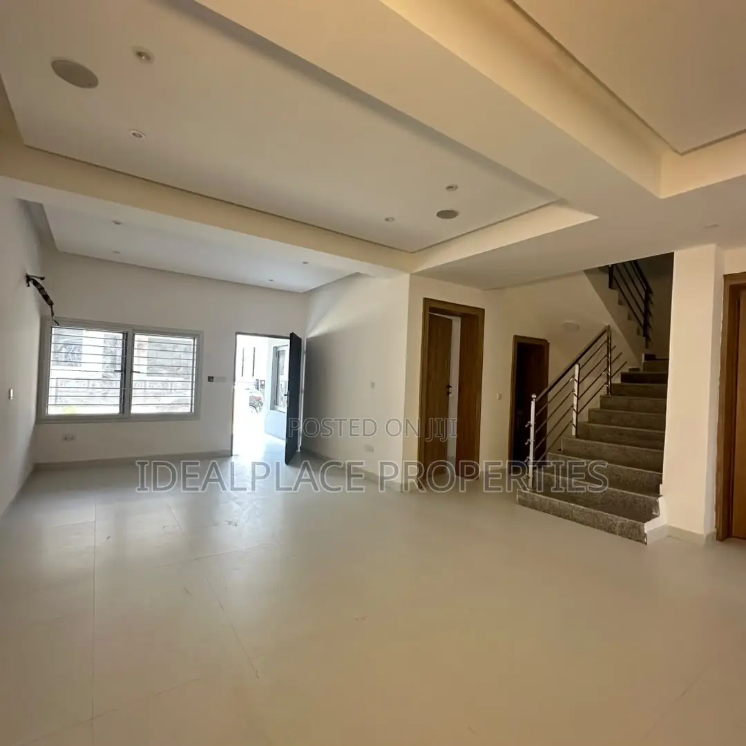 4bdrm Townhouse/Terrace in VGC / Ajah for sale