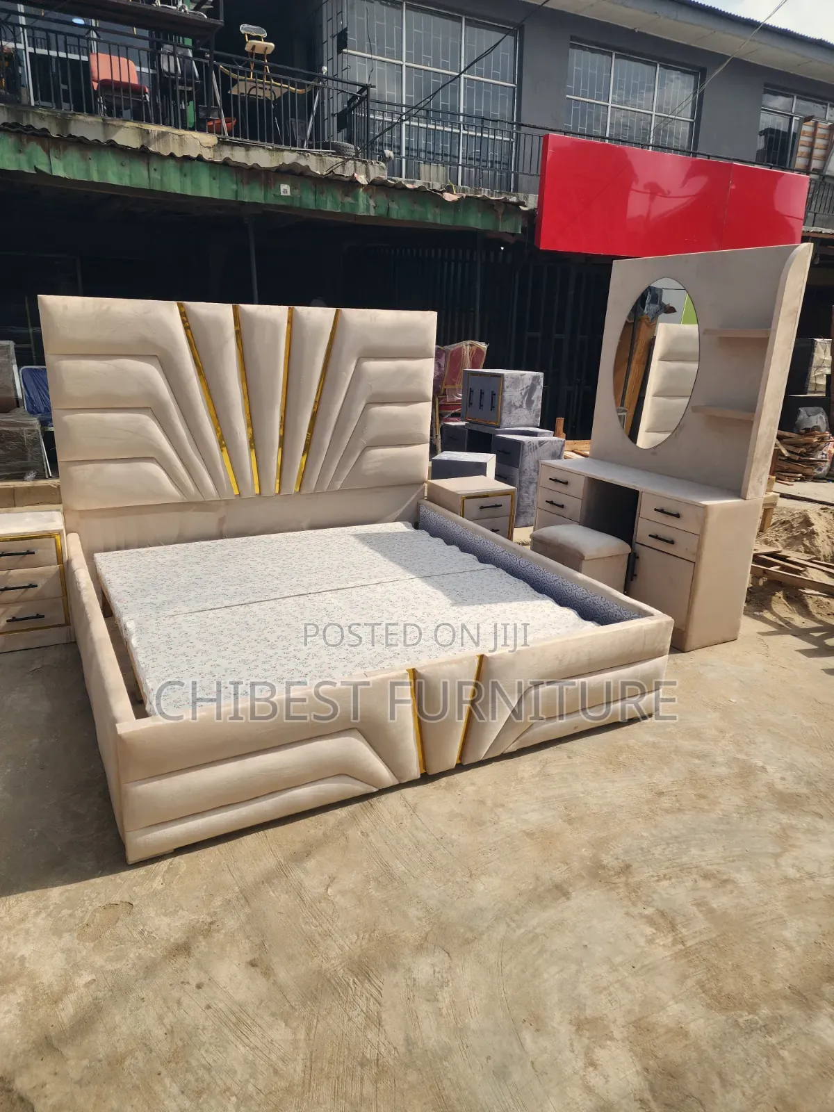 Luxury 5ft Tall Complete Set of 6by6 Bed.