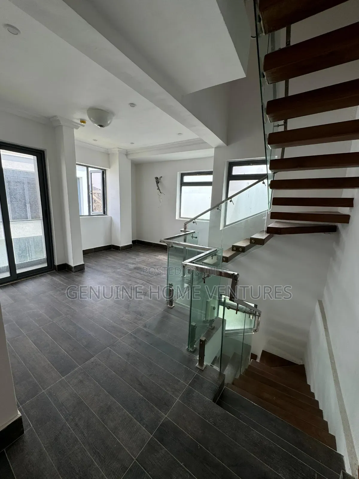 4bdrm Duplex in Cowrie Creek Ikate for rent