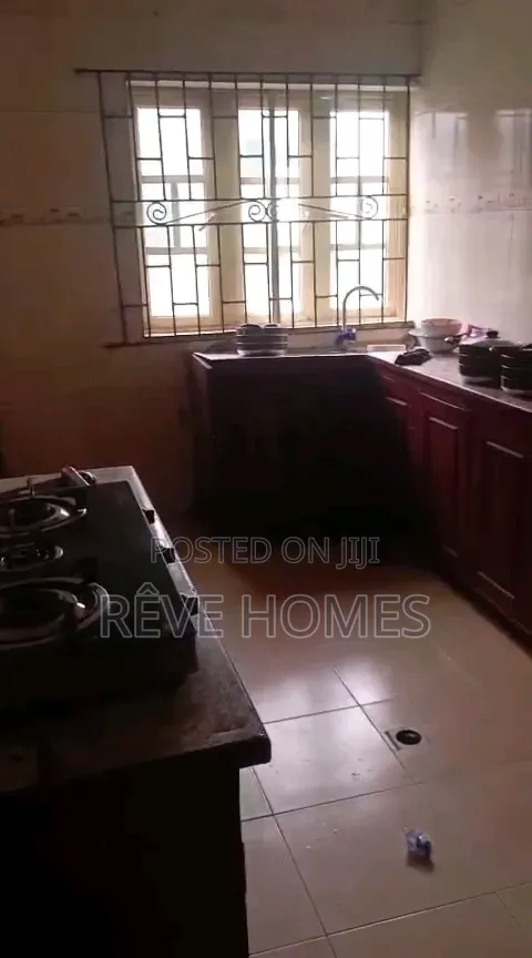 3bdrm Block of Flats in Ifako-Gbagada for rent