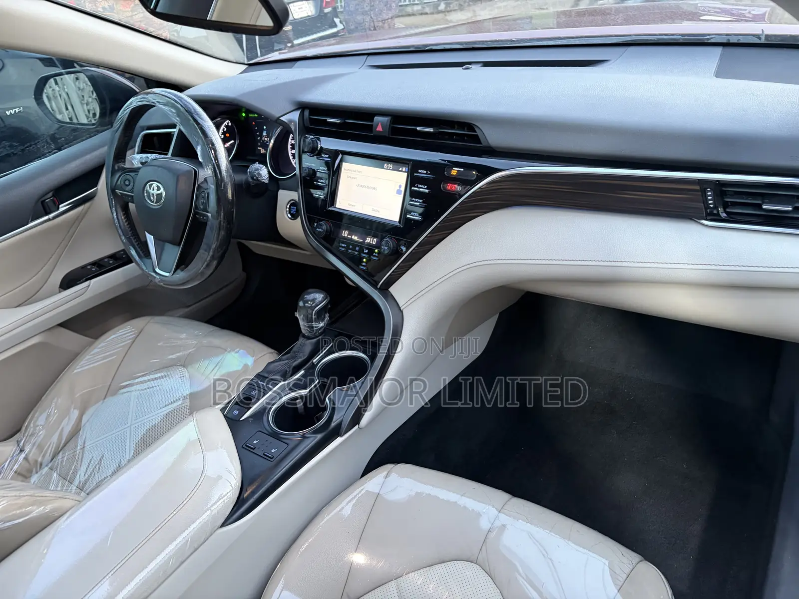 Toyota Camry XLE FWD (2.5L 4cyl 8AM) 2018 Red