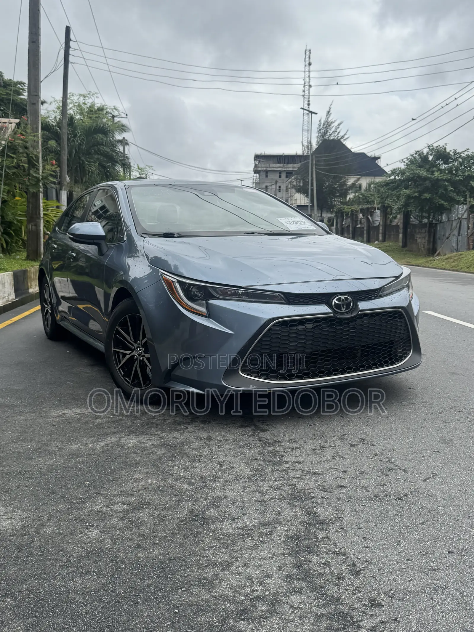 Toyota Camry XLE FWD 2020 Blue
