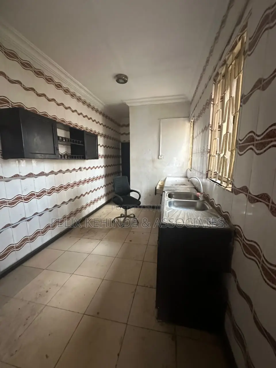 2bdrm Block of Flats in Agodi Estate for rent