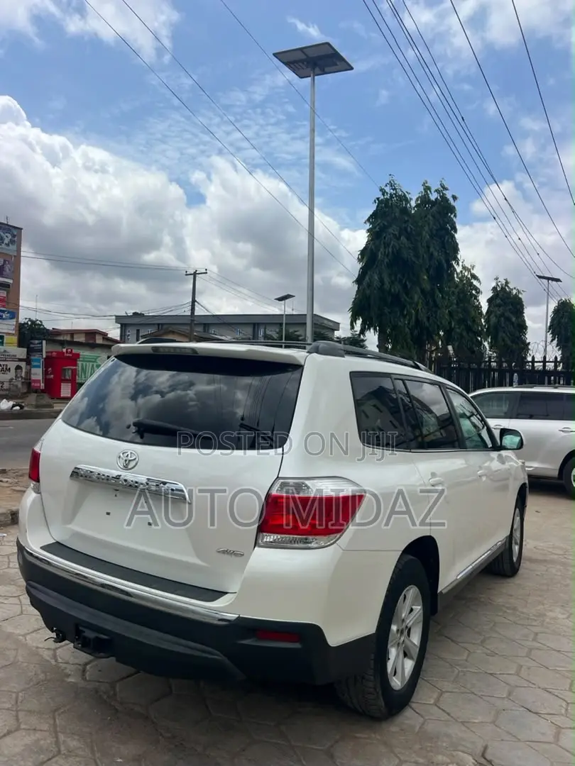 Toyota Highlander SE 3.5L 4WD 2013 White