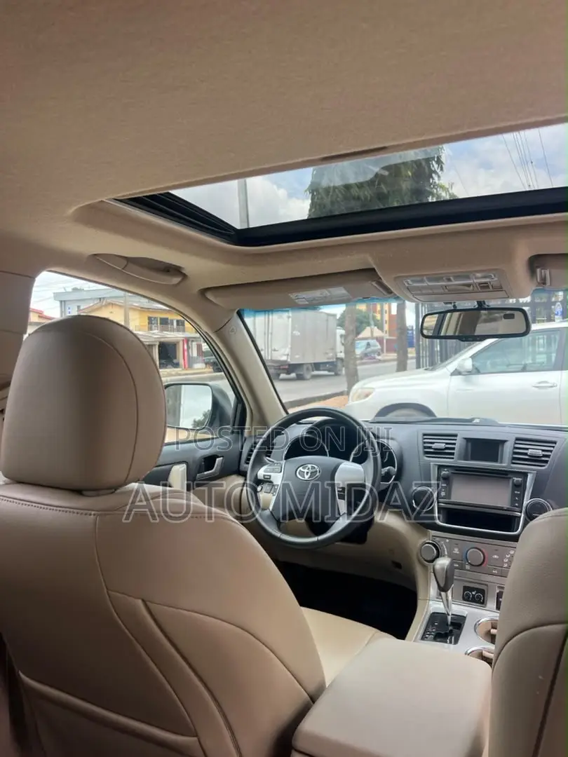 Toyota Highlander SE 3.5L 4WD 2013 White